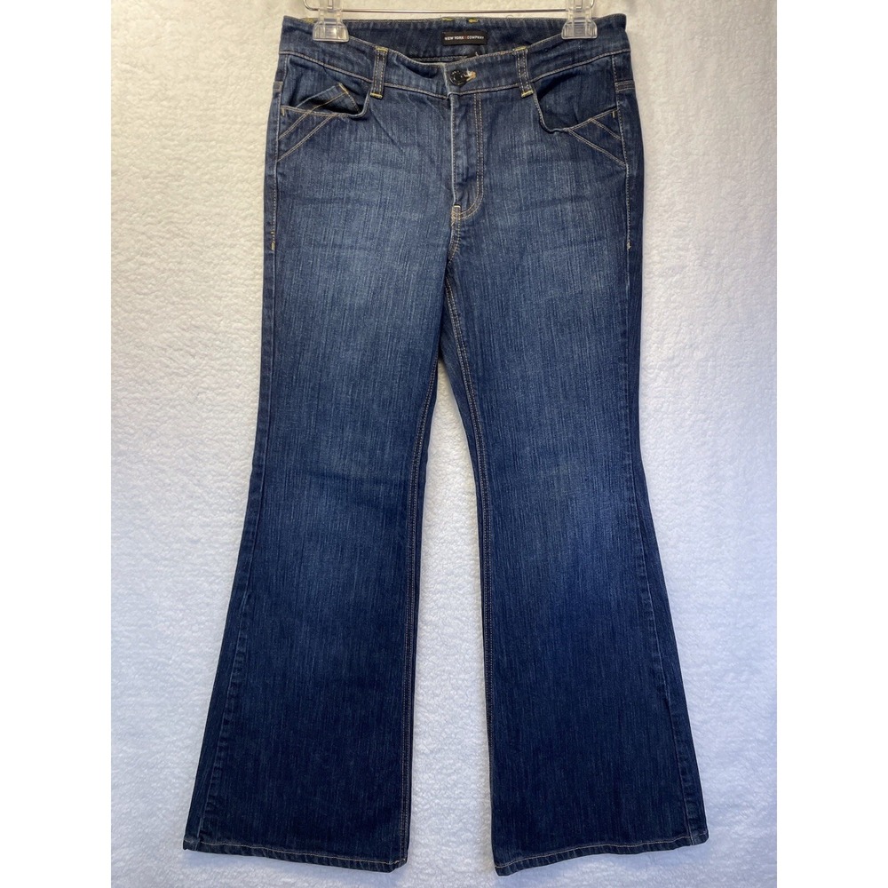 New‎ York & Company Womens size 8 Bootcut Jeans.